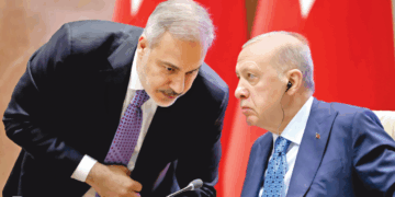 Προκλήσεις Φιντάν και φιέστα Ερντογάν για τη «Γαλάζια Πατρίδα»