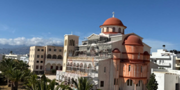 Iερό Σαρανταλείτουργο στον Ιερό Καθεδρικό Ναό Αγίας Φωτεινής Ιεράπετρας