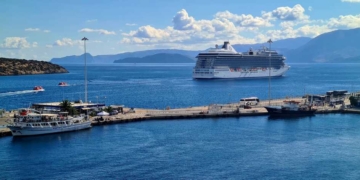 Το Marina Oceania στο λιμάνι Αγίου Νικολάου – τα κρουαζιερόπλοια που θα έρθουν τον Οκτώβριο