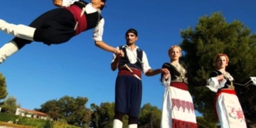 Έναρξη μαθημάτων κρητικών χορών στον Πολιτιστικό Σύλλογο Βραχασίου “Ο Αναύλοχος”