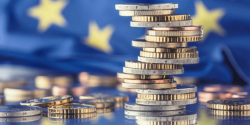 Κομισιόν: Νέοι κανόνες για ταχύτερη και ασφαλέστερη μεταφορά χρημάτων