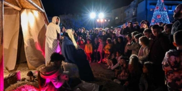 «Γίνε μέρος της πιο μαγικής εποχής του χρόνου»