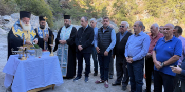 O Σεβ. Μητροπολίτης Ιεραπύτνης και Σητείας κ. Κύριλλος τέλεσε τον αγιασμό για την έναρξη άντλησης της νέας γεώτρησης του ΤΟΕΒ Ιεράπετρας στους Μύθους