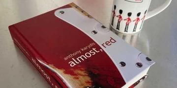 Αντώνη Καρύδη: «Almost, Red»… «Σχεδόν, Κόκκινο»!