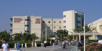 Απεβίωσε η 78χρονη που παρασύρθηκε από αυτοκίνητο στο δρόμο του ΠΑΓΝΗ