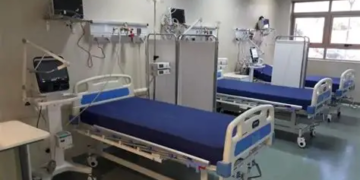 Μάχη στην ΜΕΘ δίνει 22χρονος μετά από challenge να καταπιεί αμάσητο ολόκληρο μπέργκερ