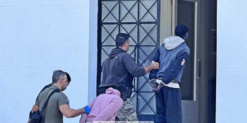 Ενώπιον του Εισαγγελέα Λασιθίου οδηγήθηκαν το πρωί τρεις από τους συλληφθέντες Σουδανούς