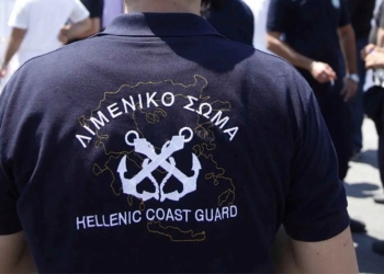 Αναστάτωση στο λιμάνι του Πειραιά: Αυτοκίνητο έπεσε στη θάλασσα – Απεγκλωβίστηκε σώος ο οδηγός