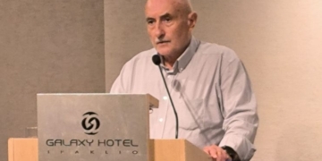 Ο Εμπορικός Σύλλογος Αγίου Νικολάου εκφράζει τη θλίψη του για την απώλεια του Μανώλη Κουμαντάκη