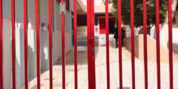 «Την χτύπησαν στο πρόσωπο» – Τι λέει η μητέρα της 13χρονης μαθήτριας που δέχθηκε επίθεση στην Αγ. Παρασκευή