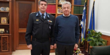 Συνάντηση του Περιφερειάρχη Κρήτης με το νέο Διοικητή Πυροσβεστικών Υπηρεσιών Κρήτης