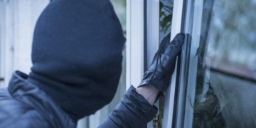 Στα χέρια της Αστυνομίας ζευγάρι «επαγγελματιών» διαρρηκτών