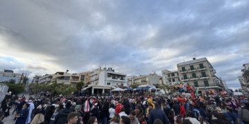 Η μεγάλη καρναβαλική παρέλαση στον Άγιο Νικόλαο (video)