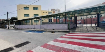 Ολοκληρώθηκε από τον Δήμο Αγίου Νικολάου η κατασκευή προστατευτικού στεγάστρου στο Ειδικό Δημοτικό Σχολείο