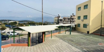 Ολοκληρώθηκε από τον Δήμο Αγίου Νικολάου η κατασκευή προστατευτικού στεγάστρου στο Ειδικό Δημοτικό Σχολείο