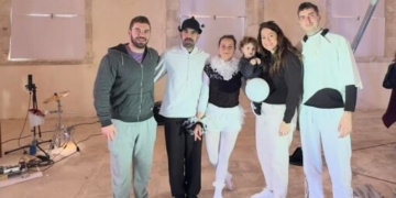 Με μεγάλη επιτυχία η διαδραστική παράσταση «Η Λίμνη των Κύκνων» για βρέφη και νήπια στην Ιεράπετρα