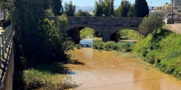 Κατέβασε νερό και ο Ξεροπόταμος του Αγίου Νικολάου (βίντεο)