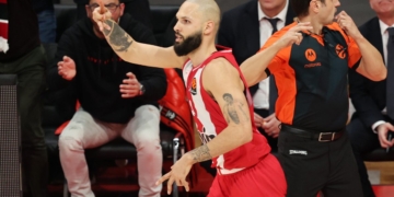 Euroleague: Με τον Φουρνιέ «καπετάνιο» έβαλε πλώρη και για την πρωτιά ο Ολυμπιακός (104-87 την Φενερμπαχτσέ)