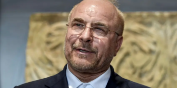 Politico: Ο Τραμπ εξετάζει τον Γκαλιμπάφ ως πιθανό διαπραγματευτή και μελλοντικό ηγέτη του Ιράν