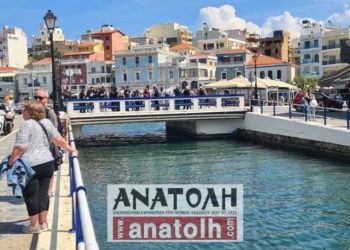 Προβλήματα στην κυκλοφορία στον Άγιο Νικόλαο δημιουργήθηκαν κατά την απομάκρυνση των νταλικών