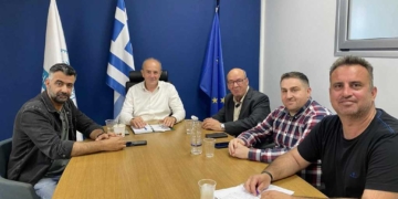 Συνάντηση Δημάρχου με φορείς για την αξιοποίηση και νομιμοποίηση των παραλιακών μετώπων Ιεράπετρας