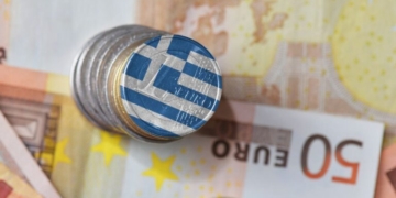 Reuters: Από τα τέλη του 2026 η Ελλάδα δεν θα είναι η πιο χρεωμένη χώρα της Ευρωζώνης