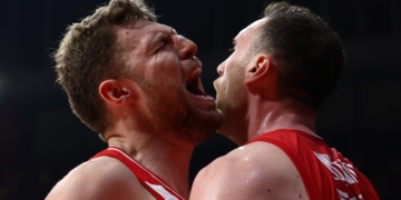 Euroleague: Με άνεση έκανε το 1-0 ο Ολυμπιακός (91-70 τη Μονακό)
