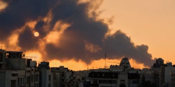 Axios: ΗΠΑ, Ιράν και διπλωμάτες χωρών της περιοχής επιδιώκουν 45ήμερη κατάπαυση πυρός