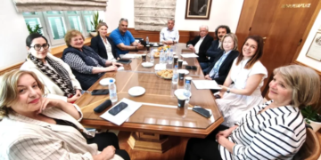 Υπογράφηκε η σύμβαση για τις εμβληματικές διαδρομές της Κρήτης: Συνάντηση Προέδρου σωματείου «ΔΙΑΖΩΜΑ» και Περιφερειάρχη Κρήτης