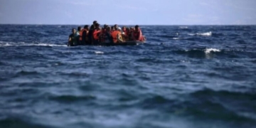 Δύο βάρκες ακόμα με πρόσφυγες και μετανάστες ανοιχτά της Κρήτης