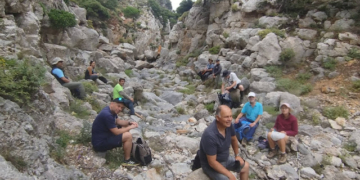 Στην ανεξερεύνητη ΝΑ πλευρά του Ν.Λασιθίου πεζοπόρησαν οι Ορειβατικοί Σύλλογοι Αγίου Νικολάου και Σητείας