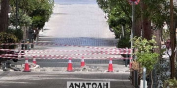 Συνεχίζονται οι εργασίες  στην κεντρική οδό Ρ. Κουνδούρου