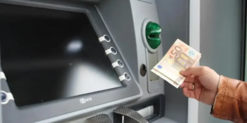 Πληρωμές ΟΠΕΚΑ: Στα ΑΤΜ τα προνοιακά και διατροφικά επιδόματα Μαΐου