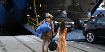 ΕΛΣΤΑΤ: Πτωτικά κινήθηκαν οι διανυκτερεύσεις σε τουριστικά καταλύματα τον Μάρτιο