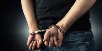 Συνελήφθη στο λιμάνι της Σούδας με πλαστά δελτία ταυτότητας