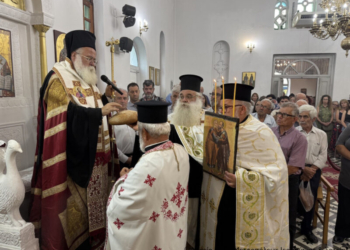 Ο Αρχιερατικός Εσπερινός της εορτής των Πρωτοκορυφαίων Αποστόλων Πέτρου και Παύλου στα Φέρμα Ιεράπετρας