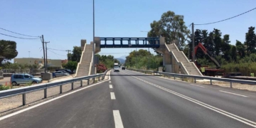 Ολοκληρώθηκε με επιτυχία η τοποθέτηση της τρίτης μεταλλικής κατασκευής της πεζογέφυρας Π3 στον Β.Ο.Α.Κ.