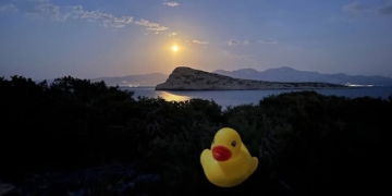 Απογευματινή πεζοπορία με πανσέληνο στην Χερσόνησο Σπιναλόγκα