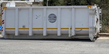 Ιεράπετρα: Λόγω βλάβης δεν θα τοποθετεί ο μεγάλος σιδερένιος κάδος συλλογής ογκωδών αντικειμένων