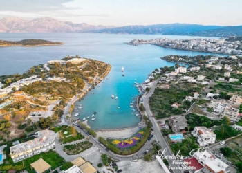 Μαγευτική εικόνα του Αγίου Νικολάου από άλλη οπτική γωνία