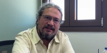 Ο Αγιονικολιώτης καθηγητής Γιώργος Χαλκιαδάκης στηρίζει την ψηφιακή εξέλιξη του Δήμου
