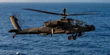 Axios – New York Times: Ιρανικό drone κατέρριψε το αμερικανικό ελικόπτερο στα Στενά του Ορμούζ