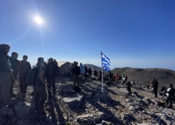 Ανάβαση με τον ΕΟΣ Λασιθίου στην κορυφή Αφέρντης 2141 μ.