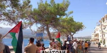 Στο λιμάνι της Σητείας το «Crown Iris» – διαμαρτυρίες πολιτών (VIDEO)