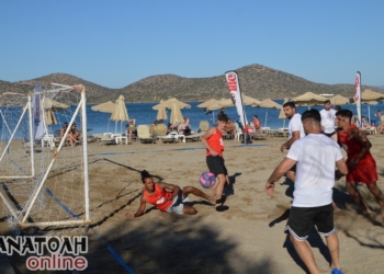 Θέαμα και πολλά γκολ στο Τουρνουά Beach Soccer στην Ελούντα  (ΦΩΤΟ-ΒΙΝΤΕΟ)