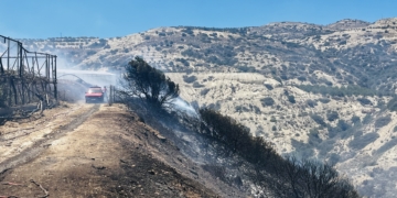 Παραμένουν σε επιφυλακή οι πυροσβεστικές δυνάμεις στην Ιεράπετρα :Τι είπε ο Διοικητής ΠΥ Νομού Λασιθίου