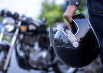 Πάνω από -2.490- παραβάσεις βεβαιώθηκαν την 56η εβδομάδα της εκστρατείας «Μηδενική ανοχή στη μη χρήση κράνους»