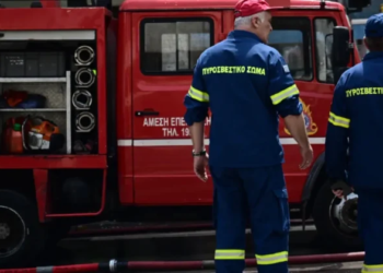 Ηράκλειο: Επί ποδός η πυροσβεστική για μεγάλη φωτιά στα Φαβριανά – Σηκώθηκαν ελικόπτερα