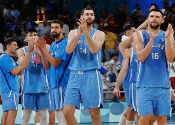 Δύο κρητικά γλέντια από την Α.Ε. Νεάπολης τον Ιούλιο