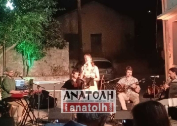 Το κοινό αγκάλιασε τις «Ιστορίες Ανθρώπων» στο 2ο Φεστιβάλ Κρηνών (ΒΙΝΤΕΟ)